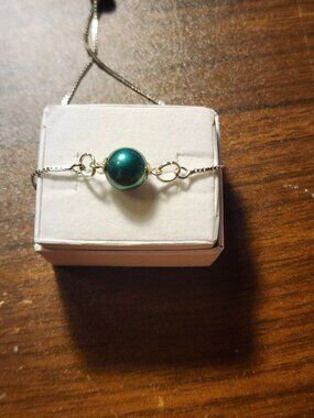 Simple Pearl Bracelet
